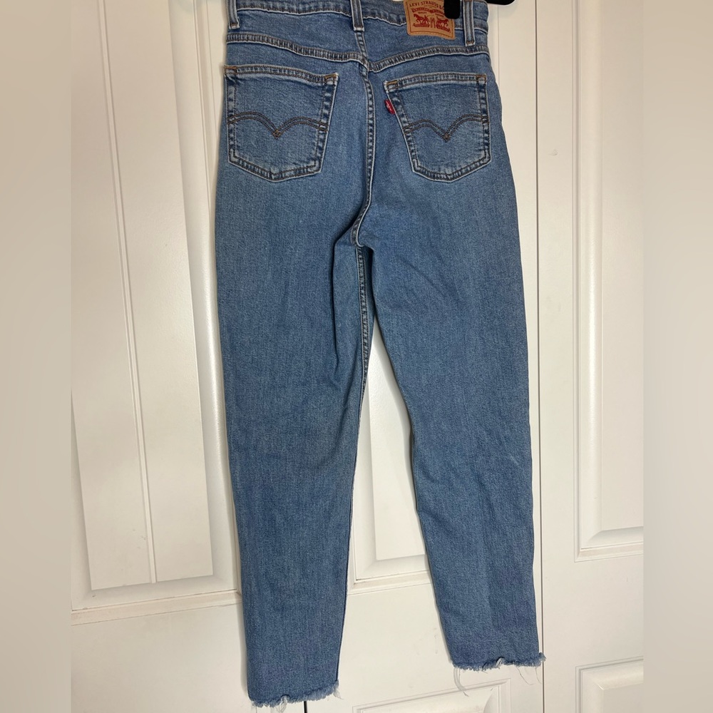 Levi’s Mom Jeans Size 27